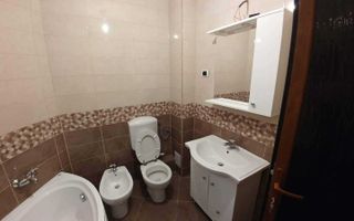 Apartament 4 camere  de vanzare - Poză 2