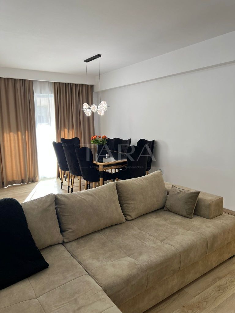 Apartament ultrafinisat cu balcon, 61 mp, zona strada Florilor. - Poză 2
