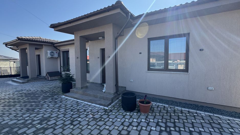 1\2 Duplex Parter Sacalaz 4 Camere,2 Bai - Poză 1