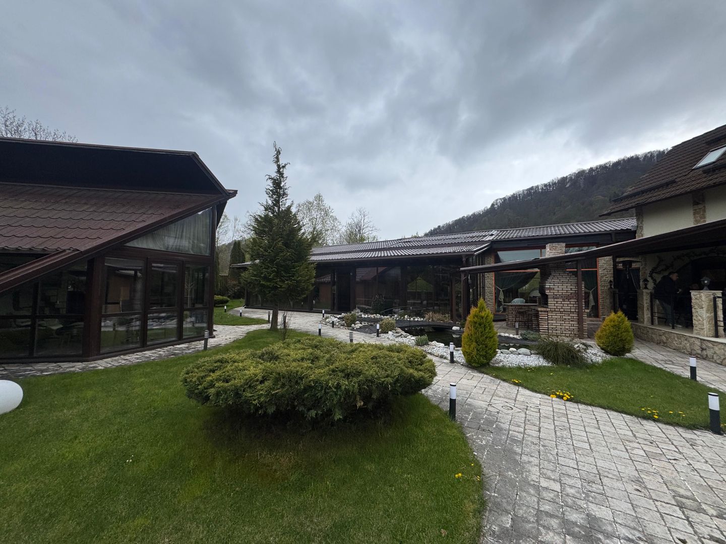 Pensiune deosebită în Bran || priveliște panoramică, facilitati premium - Poză 40