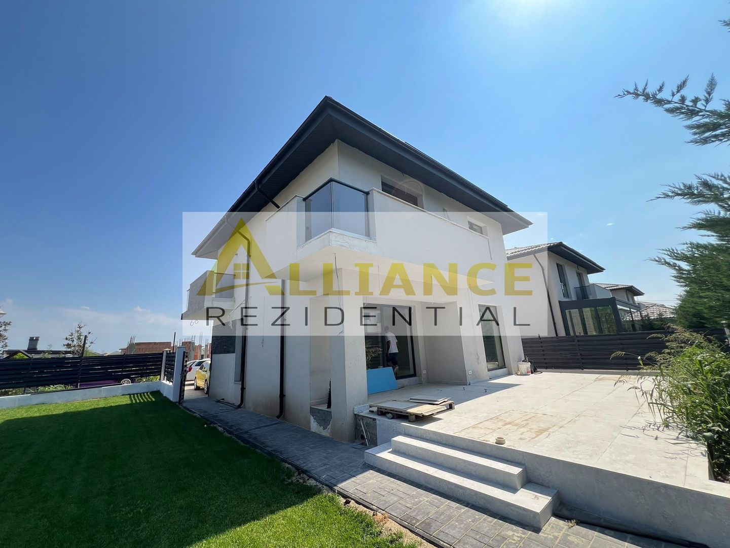 Vila de vanzare semimobilata-PANOURI SOLARE-365 MP TEREN-str Miorita - Poză 4