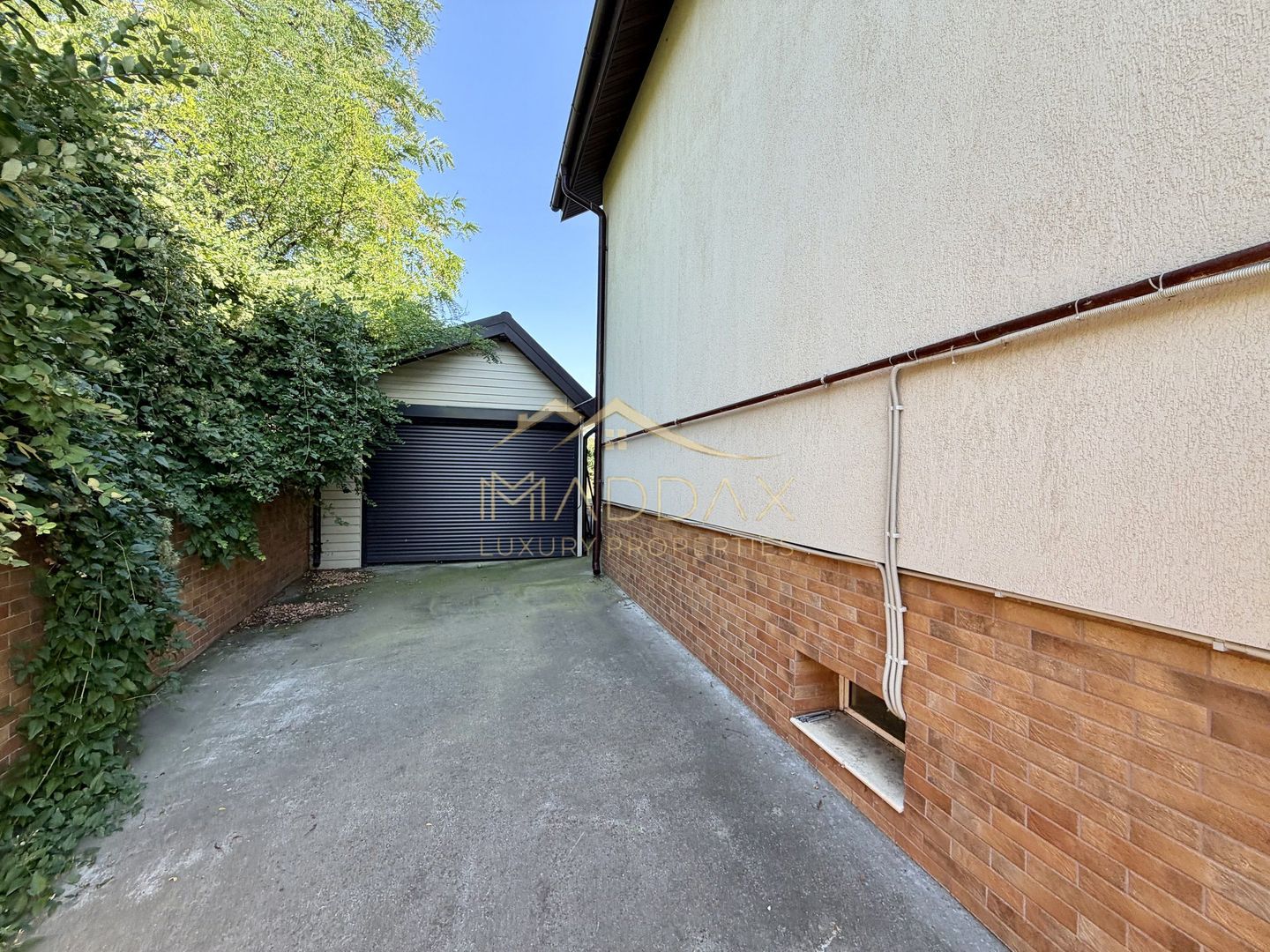 Vila cu 6 camere *485 mpc // *1.670mp teren* // 8 locuri parcare // Sisești - Poză 11