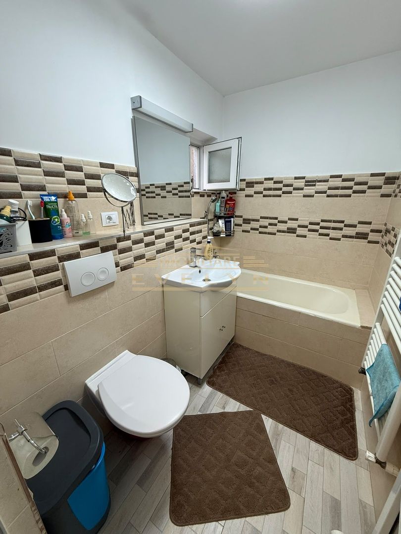 Apartament cu 3 camere, renovat integral, mobilat și utilat - Poză 8