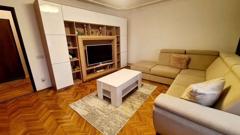 Apartament 4 camere de inchiriat - Zona Centrala - Poză 1
