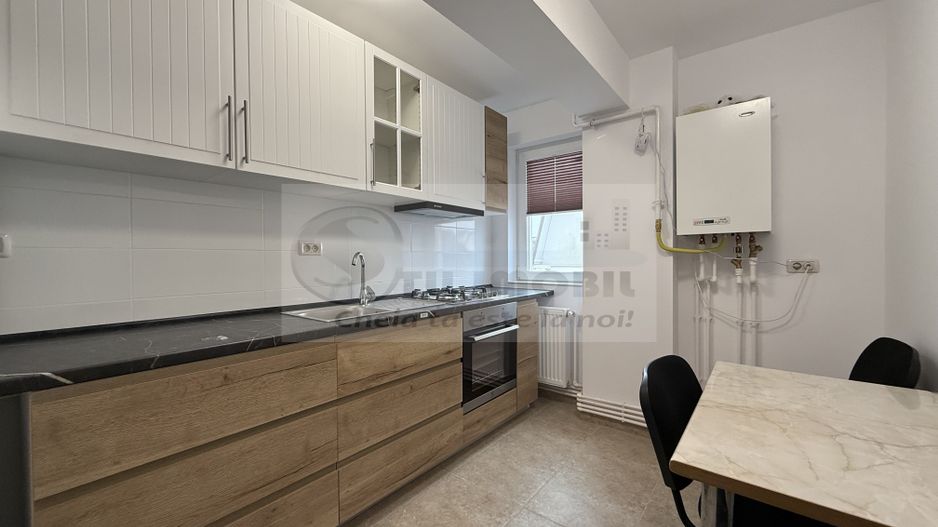 2 CAM DECOMANDAT BUCIUM LIDL LOC PARCARE PRIMA INCHIRIERE - Poză 1