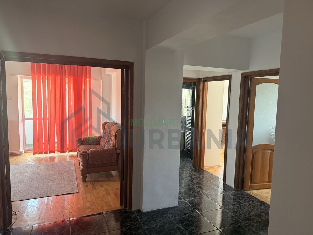 Apartament 3 camere de inchiriat, Piata Independentei, Albesti - Poză 3