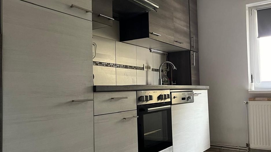 Steaua | 2 Camere | Decomandat | Etaj Intermediar. - Poză 1