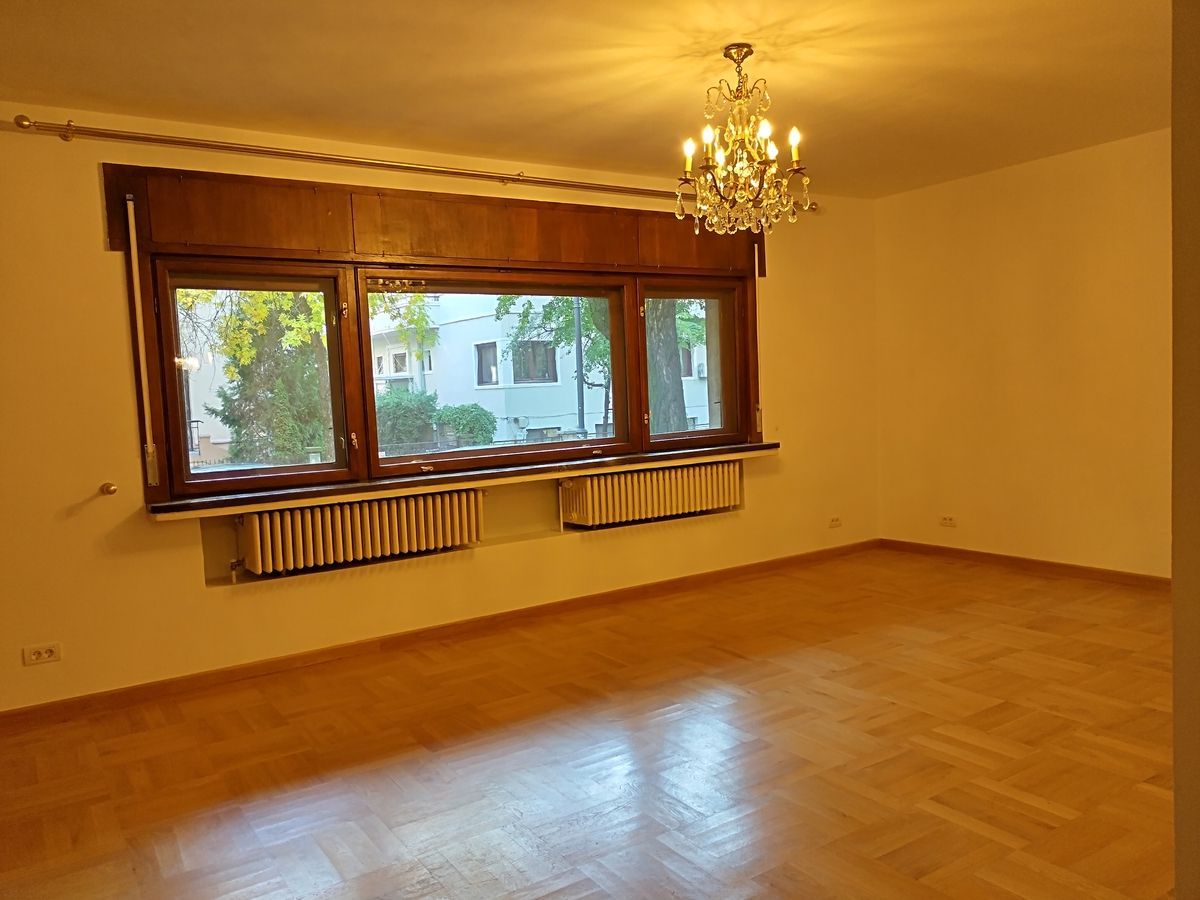 De inchiriat spatiu/ apartamnet 3 camere pe strada Roma - Poză 1