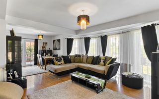 Vila / Casa superba cu 5 camere zona | 1032 mp teren |  Sanpetru Brasov - Poză 6