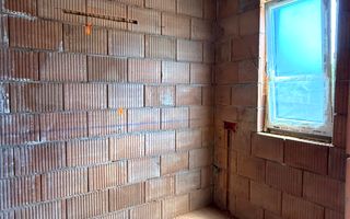 PROIECT DEOSEBIT CU GARAJ- LA ROSU - Poză 2