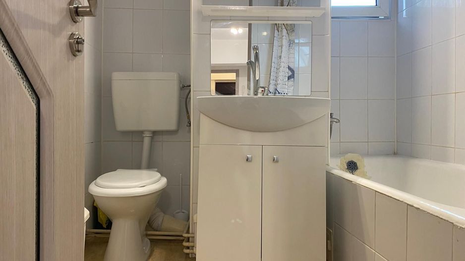 Închiriere apartament cu 4 camere, spatiu generos– Centru, Târgoviște - Poză 10