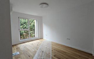 Apartament modern 3 camere 2 bai  terasa acoperita etaj 1 in Cristian - Poză 4