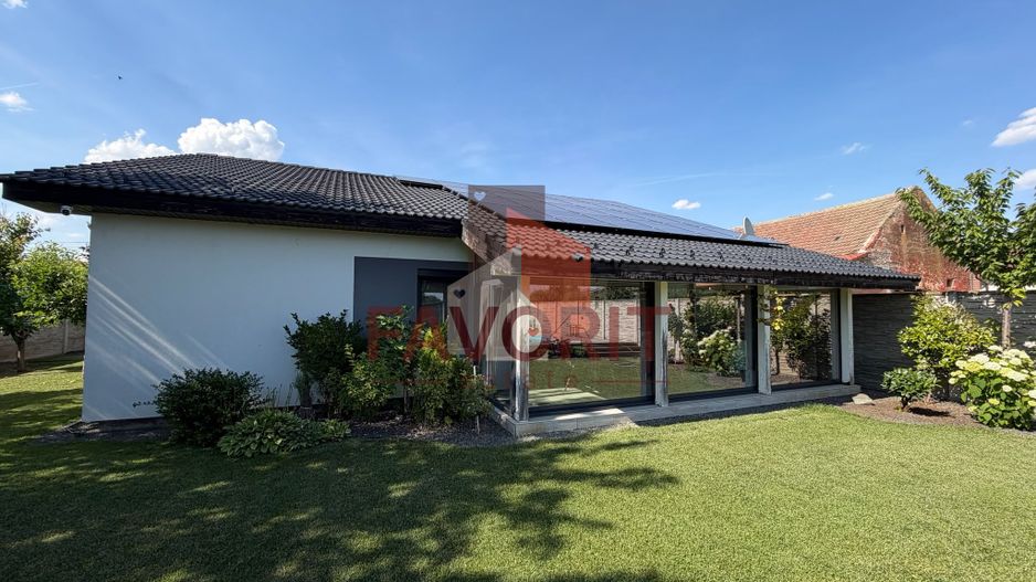 Casa individuala in Sacalaz | Piscina | Garaj | Teren 1000 mp | - Poză 2