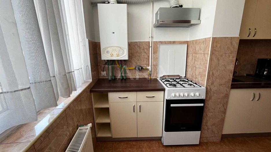 2 camere mobilat, parcare CF, zona Florilor Florești. - Poză 6