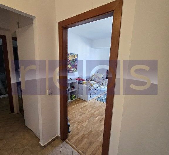 VANZARE  4 CAMERE  DECOMANDAT -DECEBAL- PARCARE - Poză 10