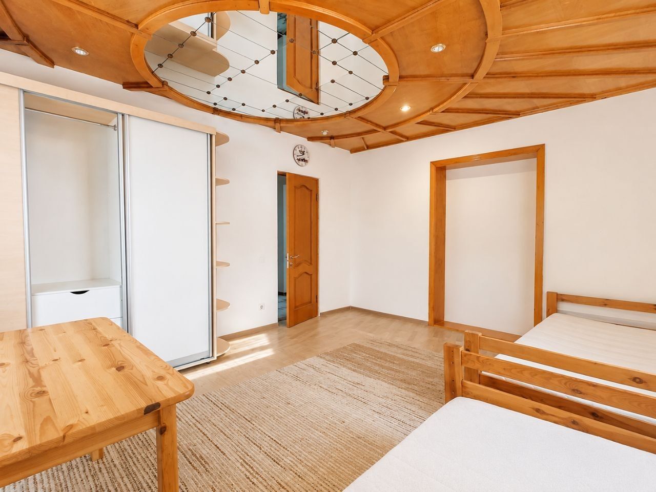 Casă 210 m² cu 5 dormitoare și teren 10 ari – Euroreparație | Drochia, str. Grigore Ureche - Poză 43