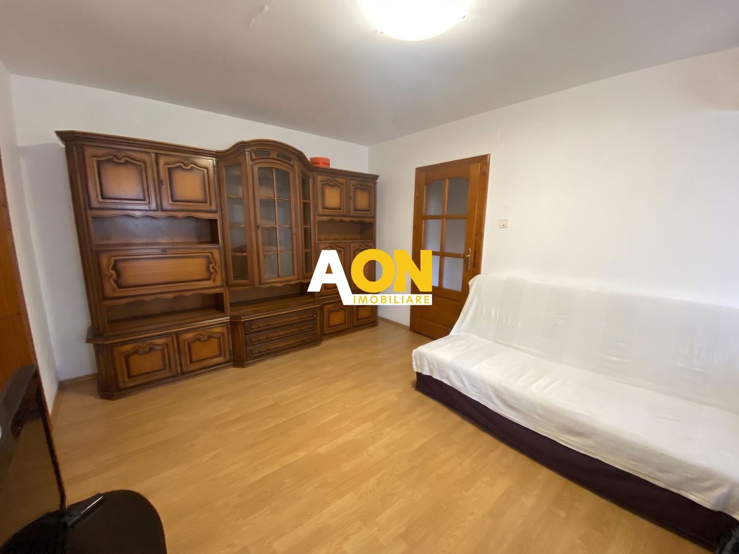Apartament 2 Camere, Etaj 3, Loc de Parcare, Cetate - Poză 4