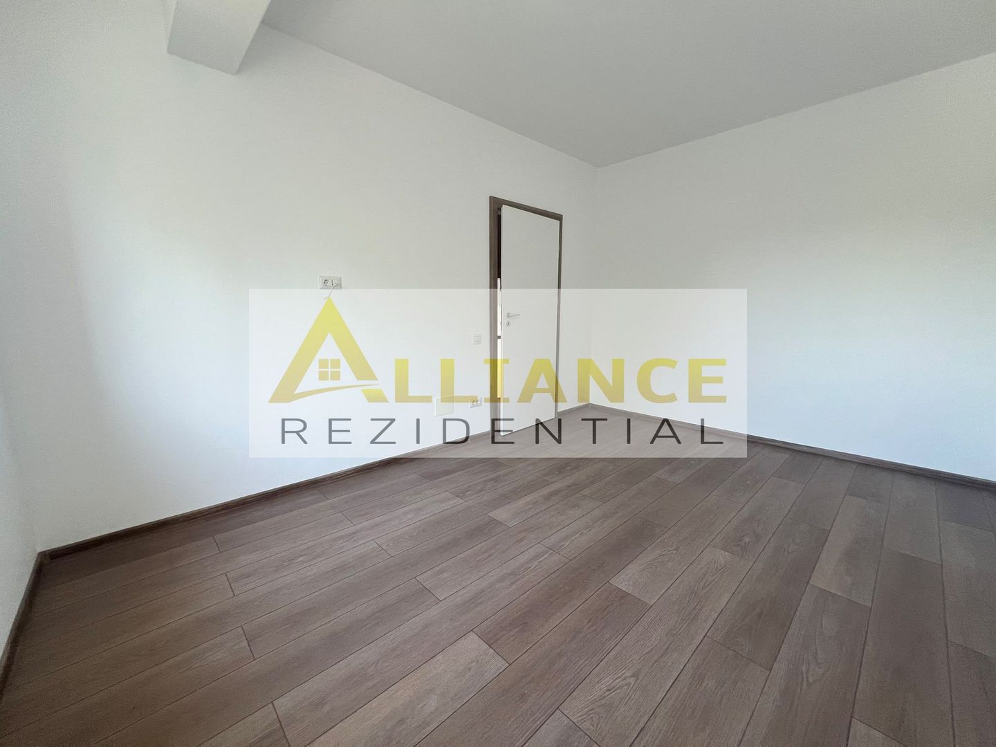 Duplex premium de vanzare-4 camere-Teren 250mp - Poză 13