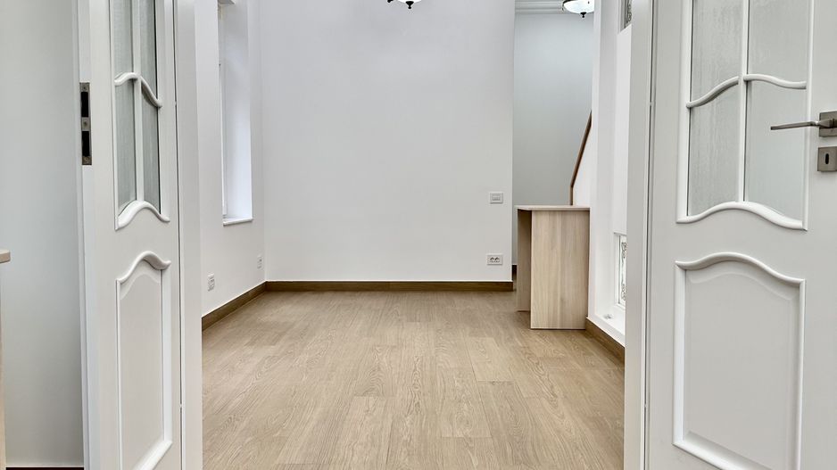 Casa de inchiriat, 3 camere, 3 bai, renovata, prima inchiriere. - Poză 10