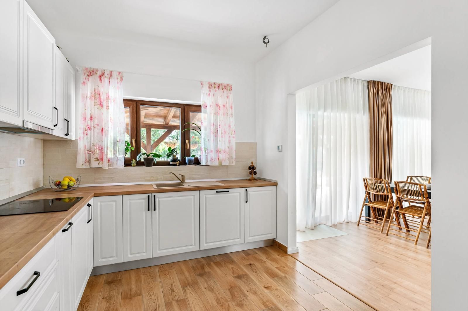 De inchiriat Casa moderna 160 mp teren 1000 mp Tocile Sadu - Poză 3