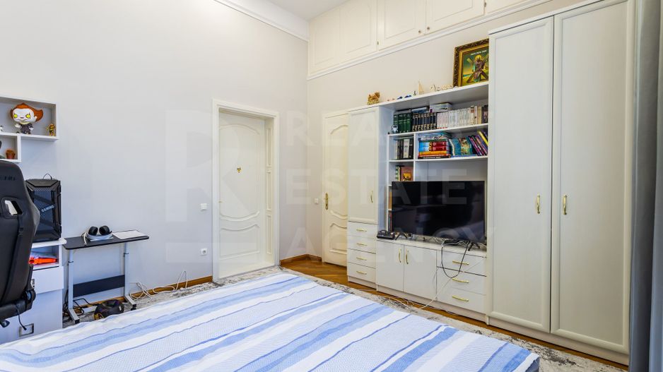 Vânzare casă de lux, 700 mp + 22 ari, situată în Tohatin - Poză 29