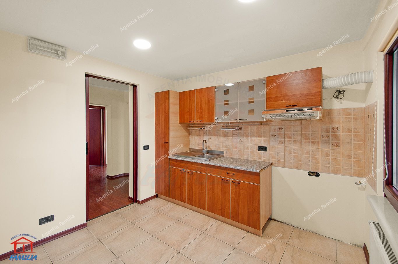 Apartament 3 camere dec in Galati Micro 21 vedere la Dunare langa turn - Poză 12