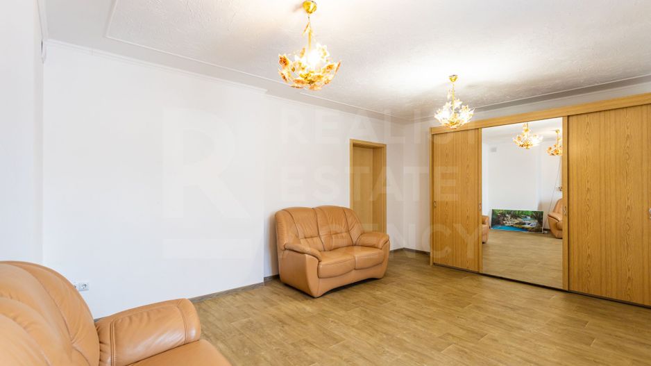 Vânzare, casă, 3 nivele strada Livezilor, Cricova. - Poză 15