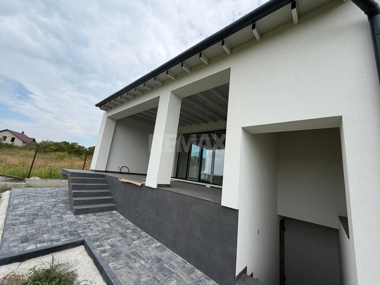 Casă modernă Hi-Tech de vânzare în Budești - Poză 10
