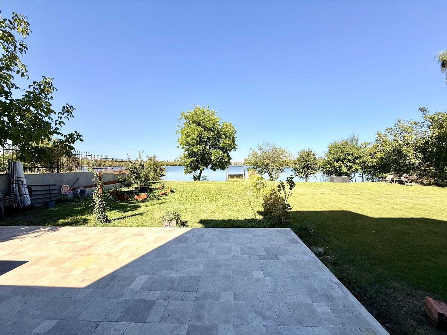 Doua etaje in vila pe malul lacului Grivita birouri rezidential - Poză 7