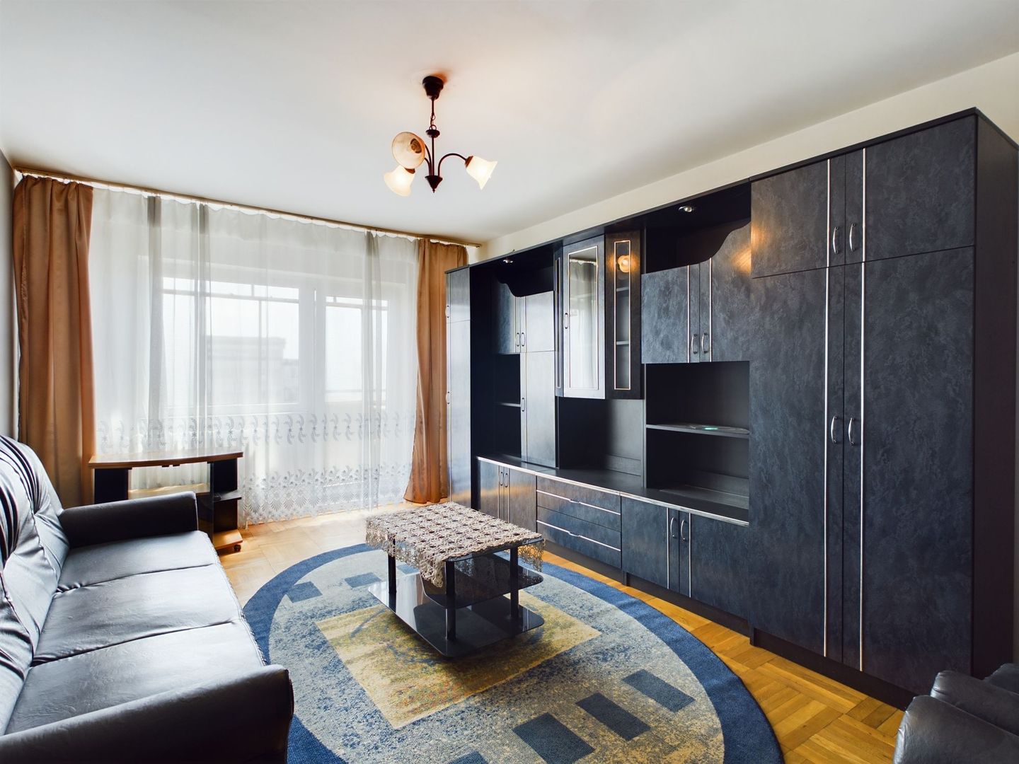 Apartament cu 3 camere- Aradul Nou - Poză 1