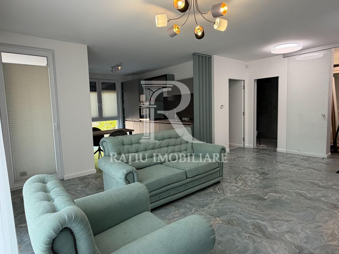 Apartament de LUX de închiriat – PRIMA ÎNCHIRIERE | Locație CENTRALĂ - Poză 1