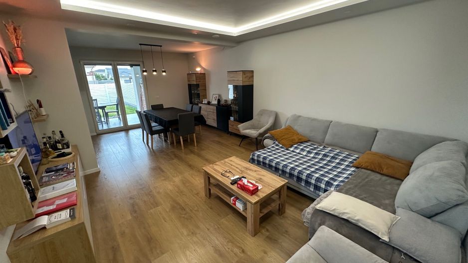 Duplex deosebit cu garaj și subsol - Poză 1