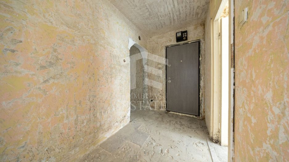 Triaj-Coresi-3 camere+2 bai-70 mp utili NERENOVAT - Poză 12