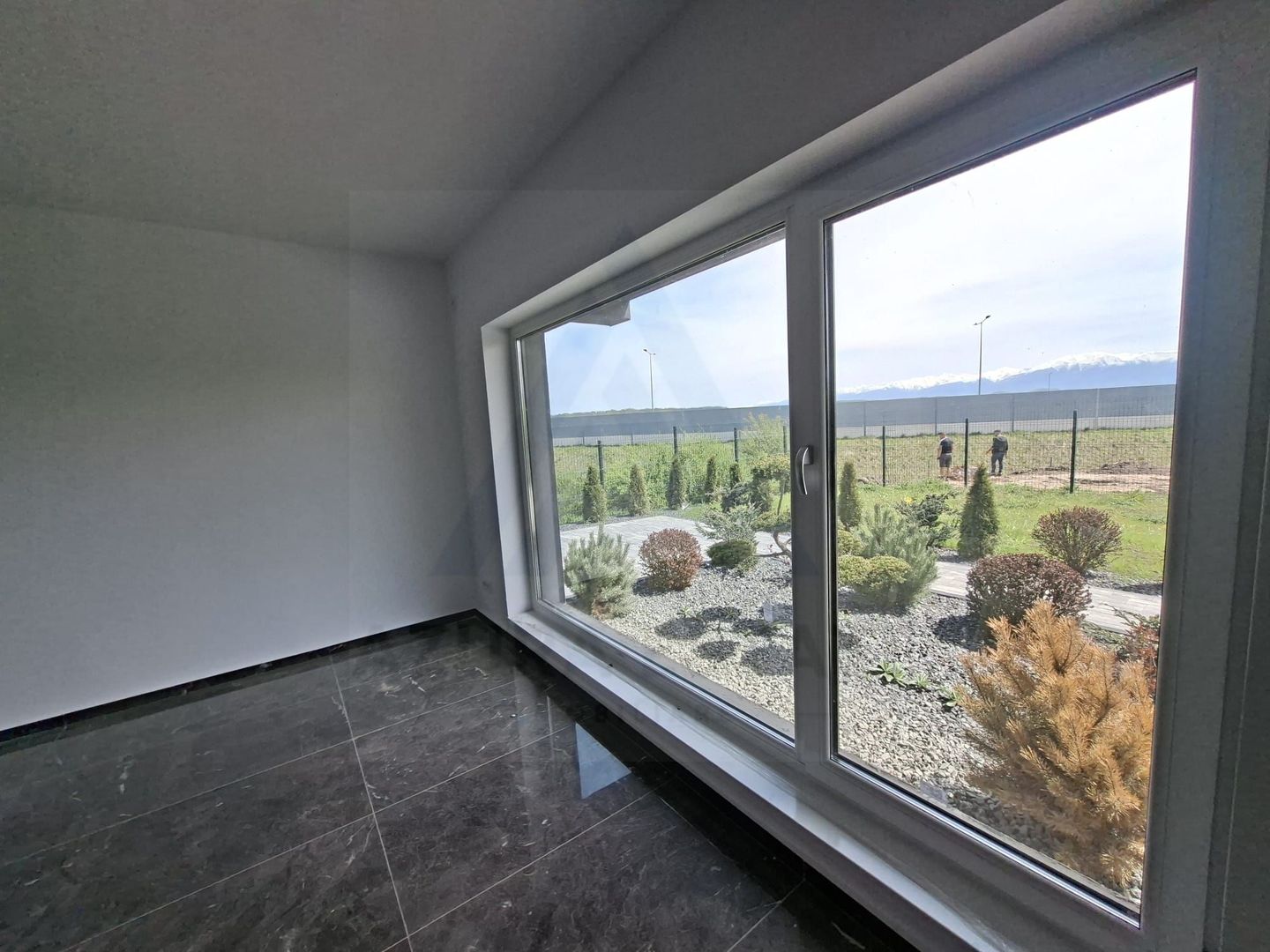 Casă moderna premium 195 mp utili cu garaj și teren 815 mp în Selimbar - Poză 15