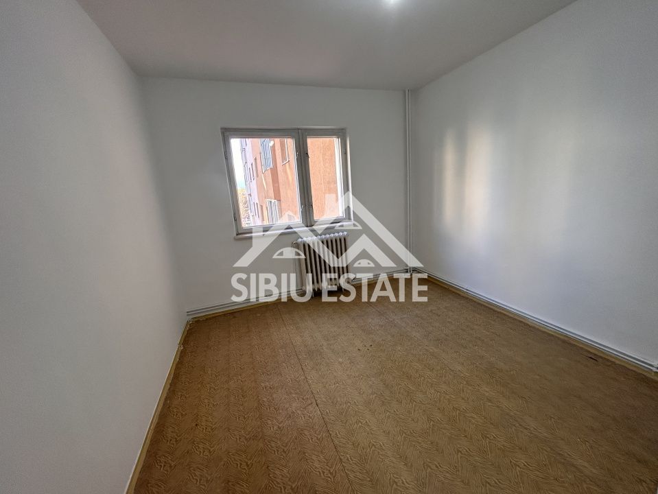 Apartament 4 camere etaj 1, Sibiu - Vasile Aaron Comision 0% - Poză 5