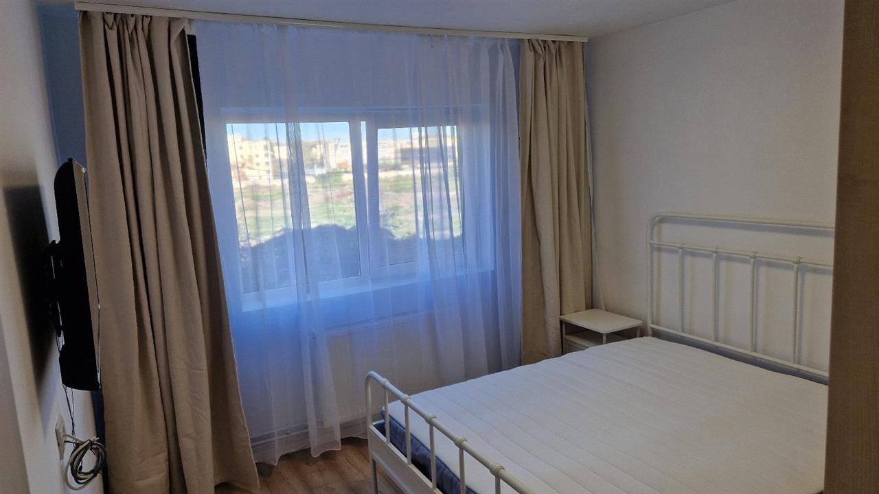 Etaj 1 4 camere  Complexul Studentesc-aproape de Sala Olimpia - Poză 9