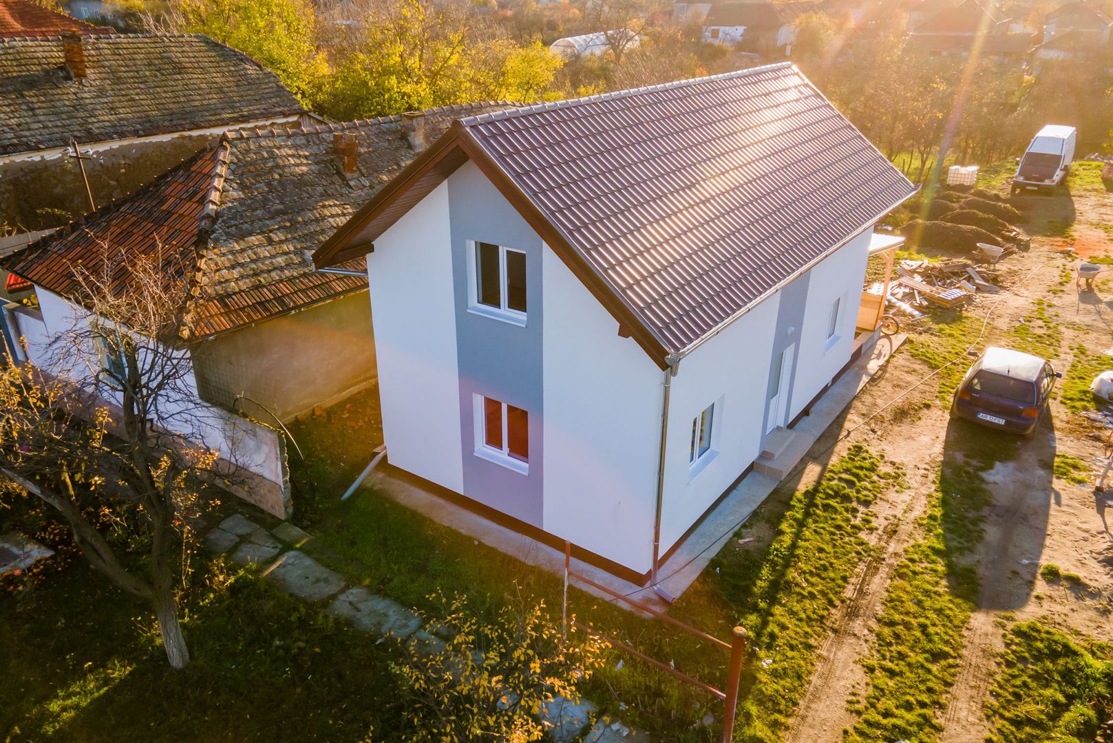 Casă nouă la cheie în Cruceni - Poză 2