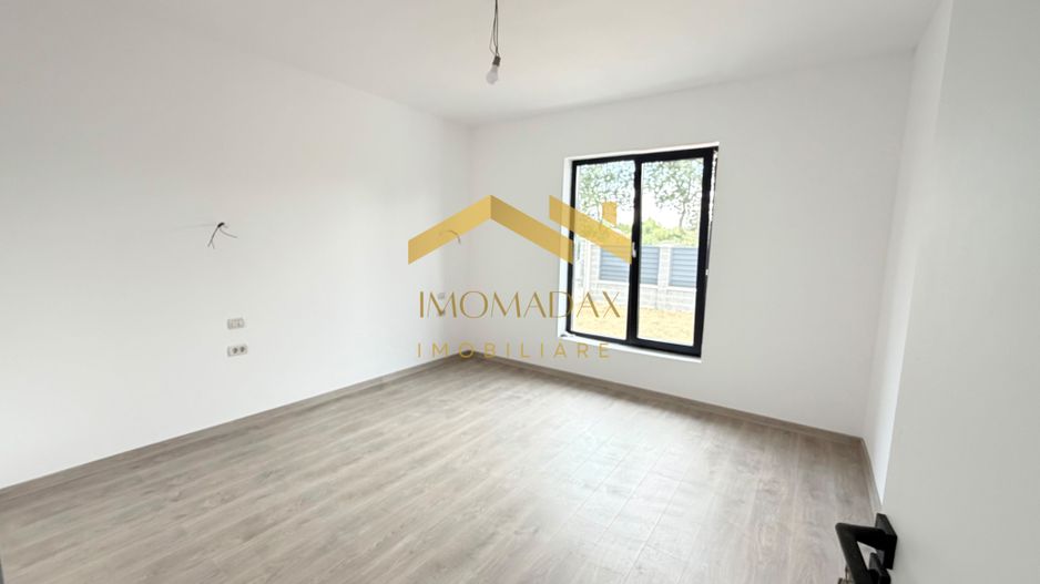 Sanmihaiu Roman-3 Camere-Toate Utilitățile - Poză 5