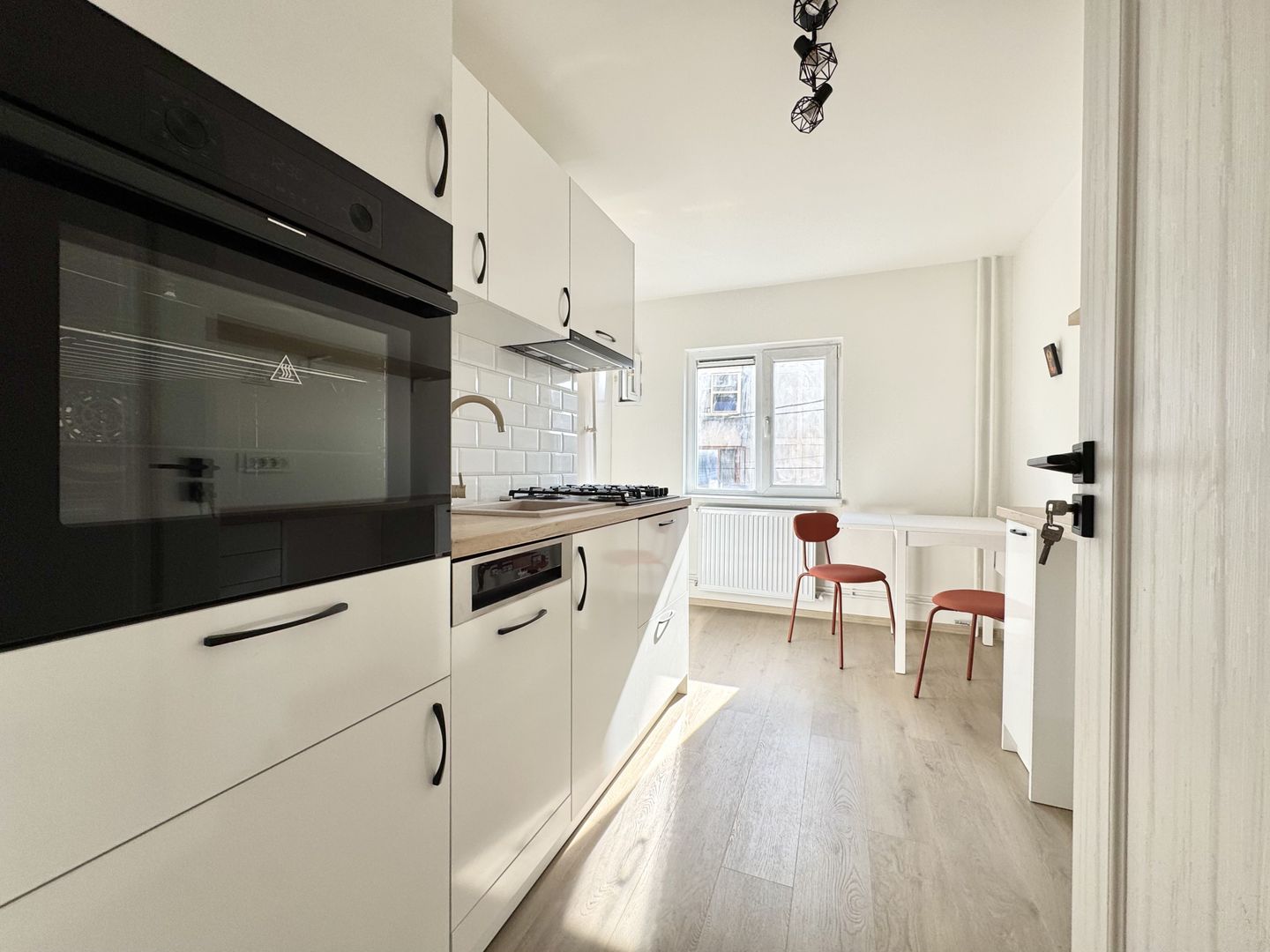 Apartament 2 camere Bucovina – decomandat, zonă excelentă - Poză 18