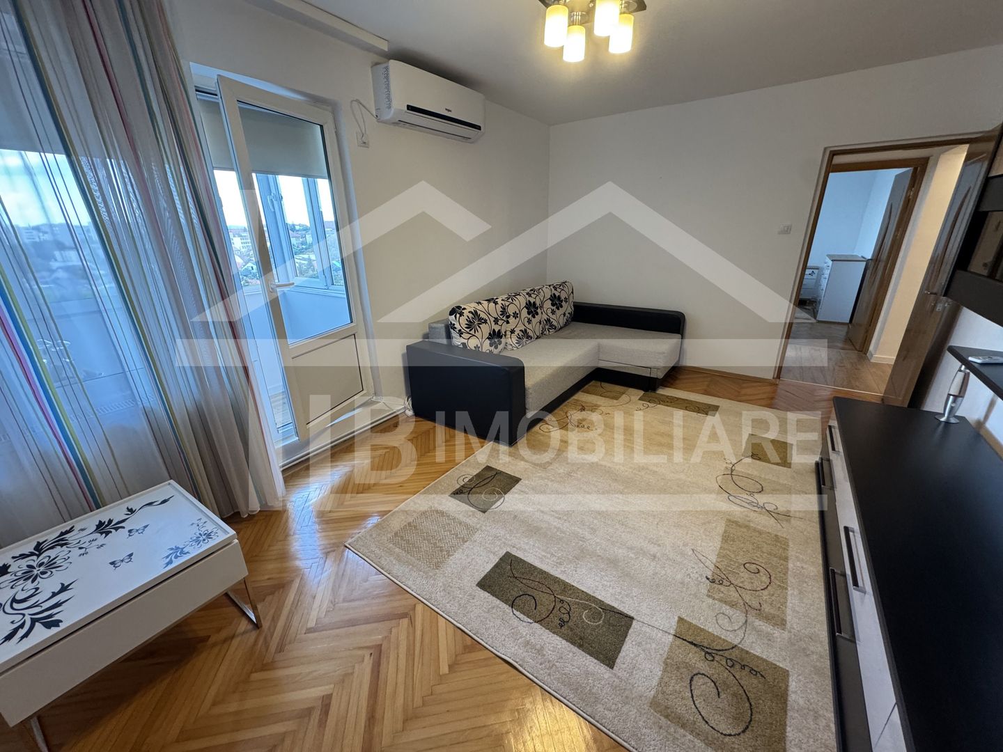 Apartament cu 2 camere, decomandat, 54mp, Zona Pandurilor - Poză 2