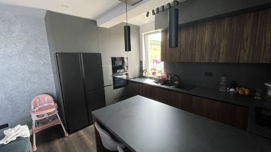 Apartament finisat premium, zona Vivo - Poză 3