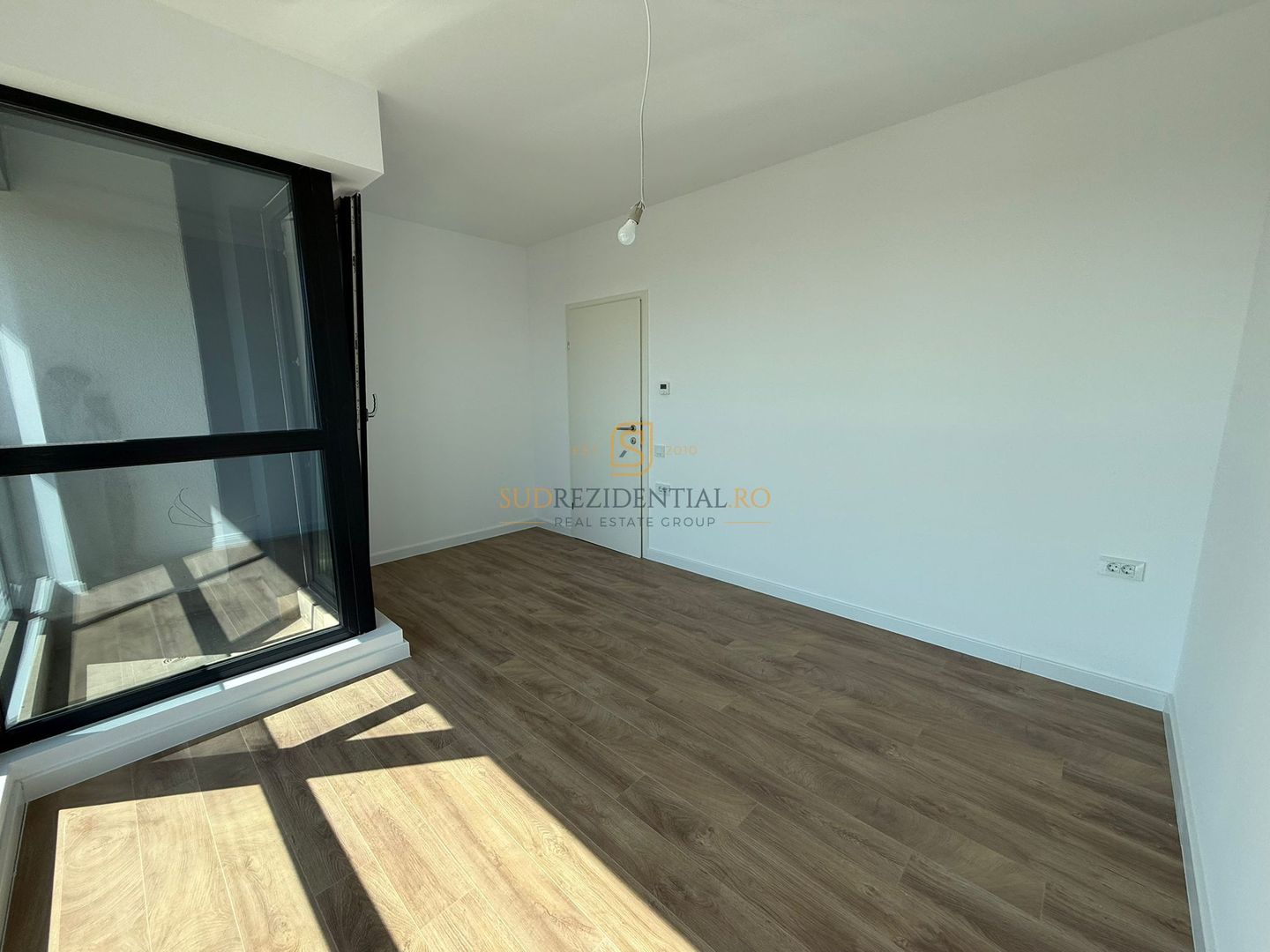 Apartament cu 2 camere, tip studio, Sos. Salaj - Sector 5 - Poză 2
