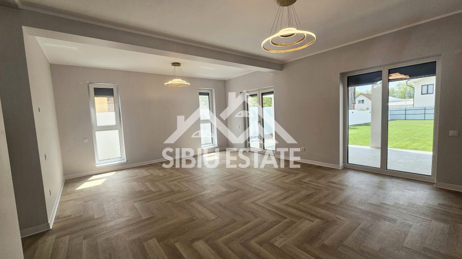 Casa gata de mutare,  finisata, curte mare amenajata Selimbar - Poză 4