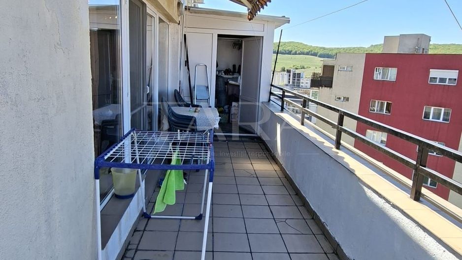 Apartament cu terasă generoasă,spatiu recompartimentabil– zona Petrom. - Poză 7