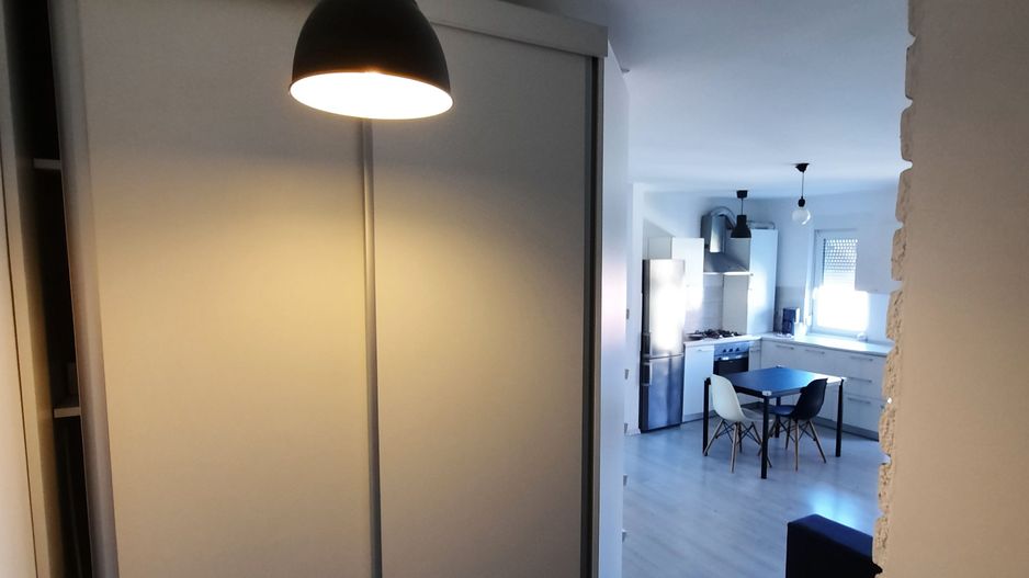 Apartament 3 camere. Design modern - mobilat si utilat. - Poză 4