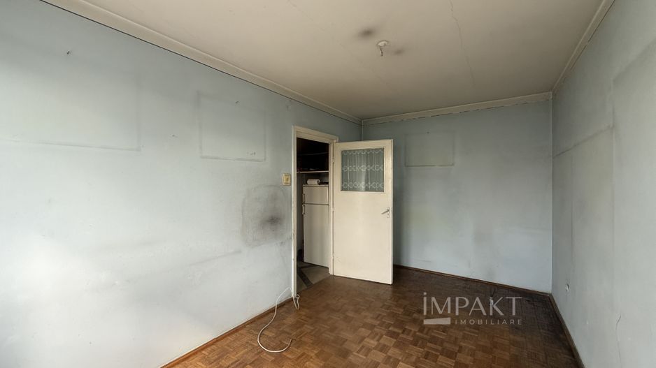Apartament cu 2 camere decomandat in centrul orasului - Poză 3