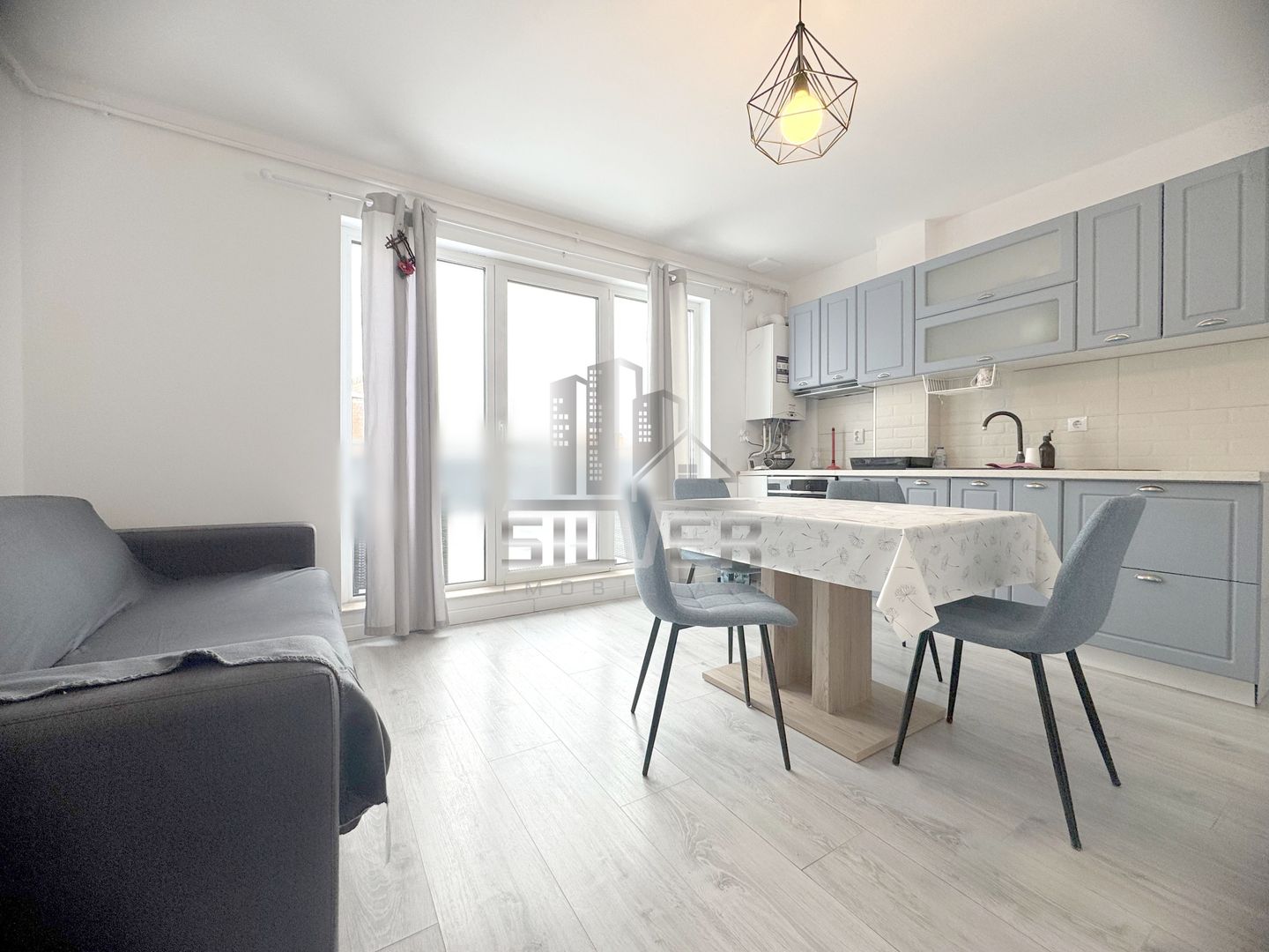 Apartament cu 2 camere/garaj/terasa de 23 mp. - Poză 1