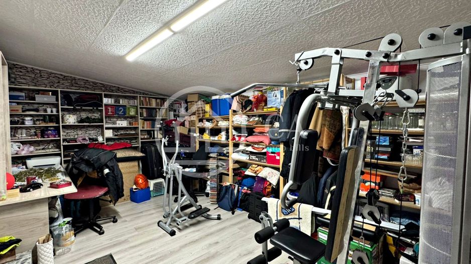 Casă de vânzare cu 4 camere si teren de 1000 mp in Salard, Bihor - Poză 28