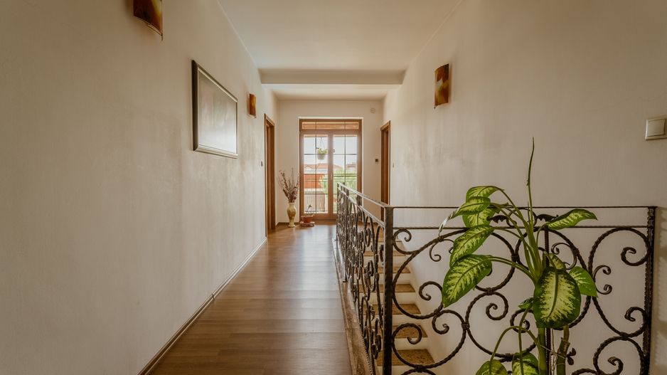 Vilă cu piscină în Fântânele - Poză 7