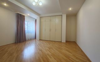 Vila spatioasa Pipera | Garaj, curte mare, 4 parcari | Iancu Nicolae - Poză 17